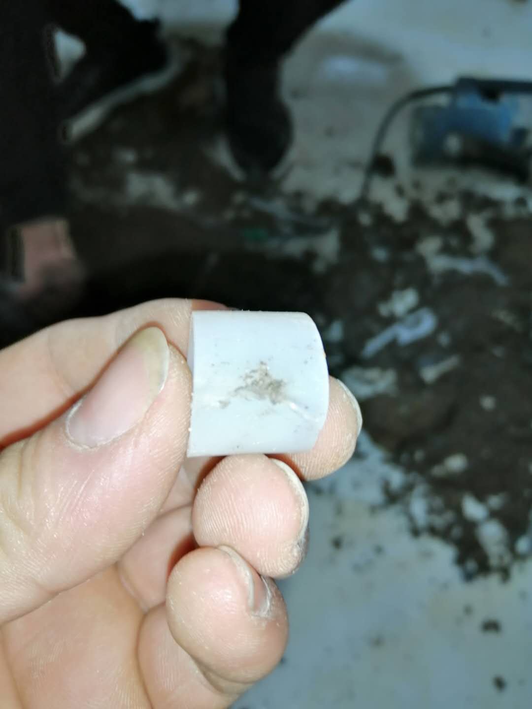 墨玉家里地暖漏水了怎么办？
